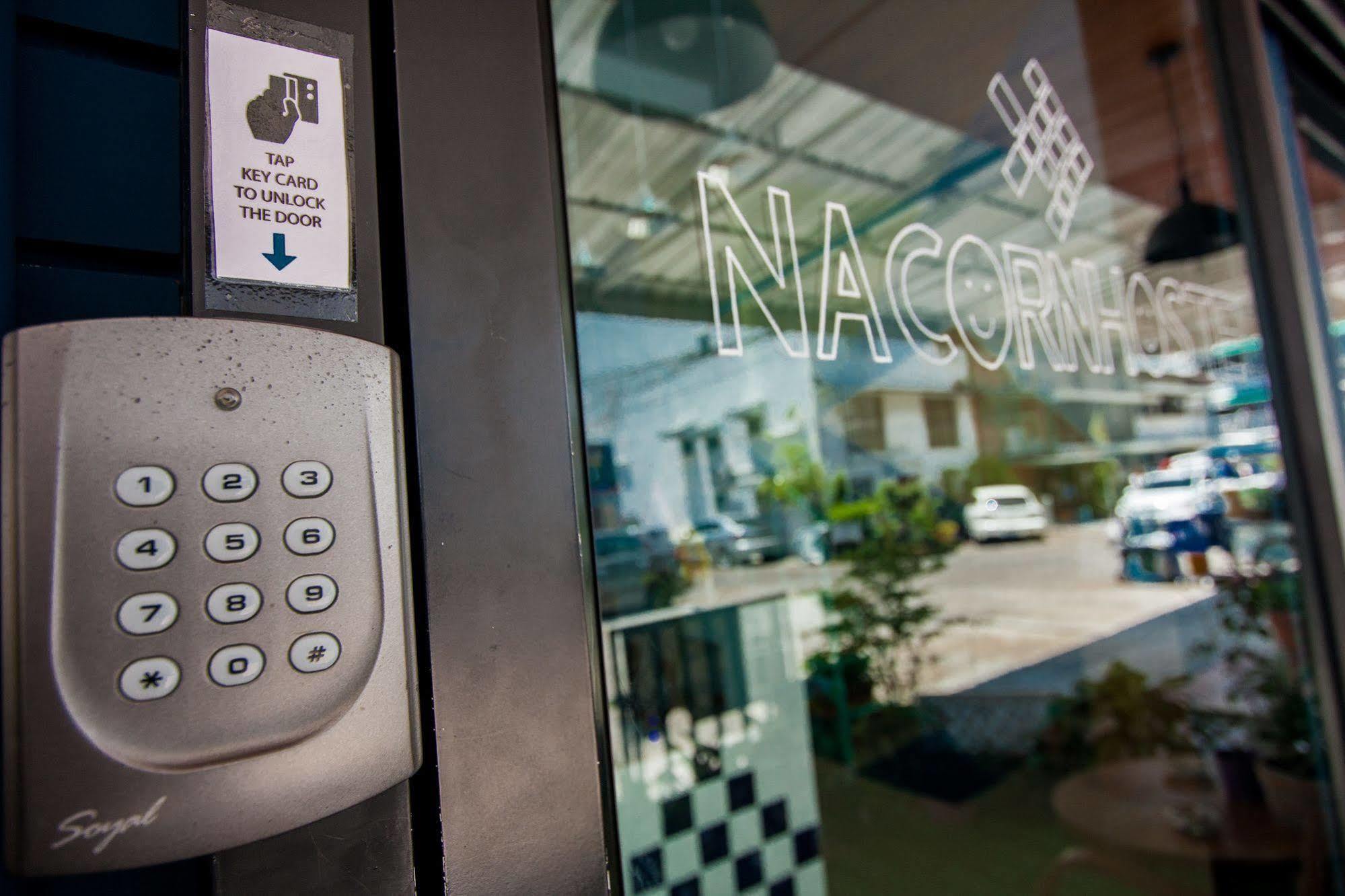 Nacorn Hostel Bangkok Extérieur photo