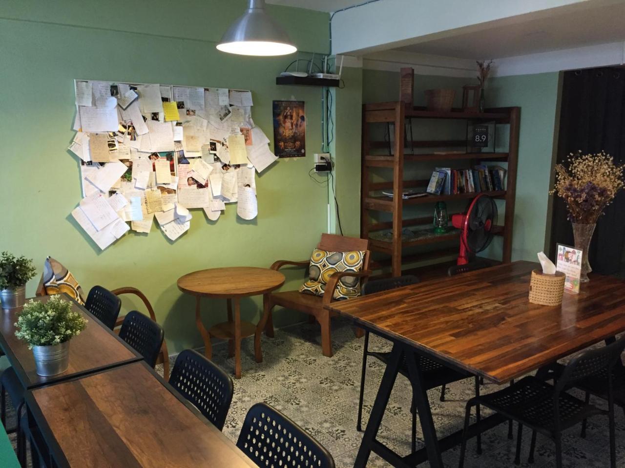Nacorn Hostel Bangkok Extérieur photo